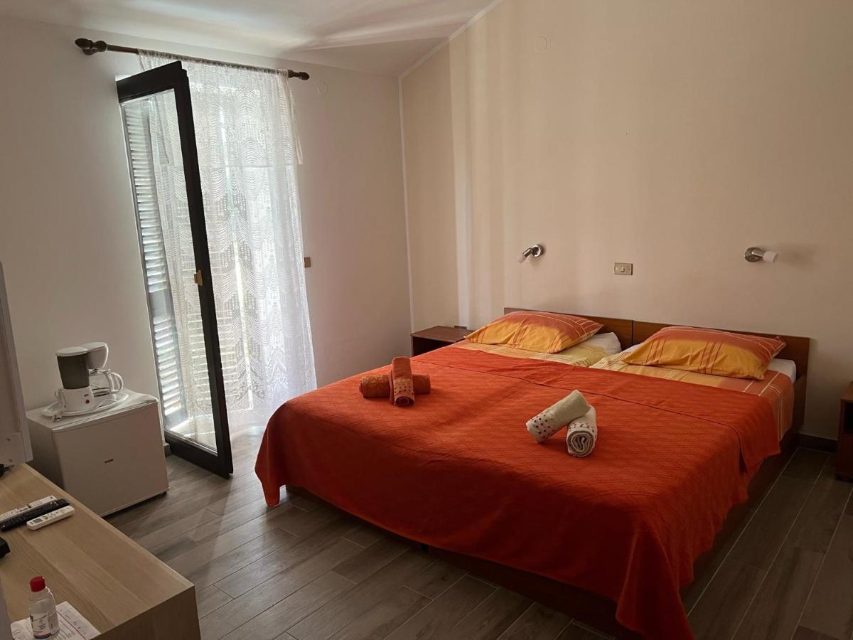 Draga Rooms Njivice Bagian luar foto