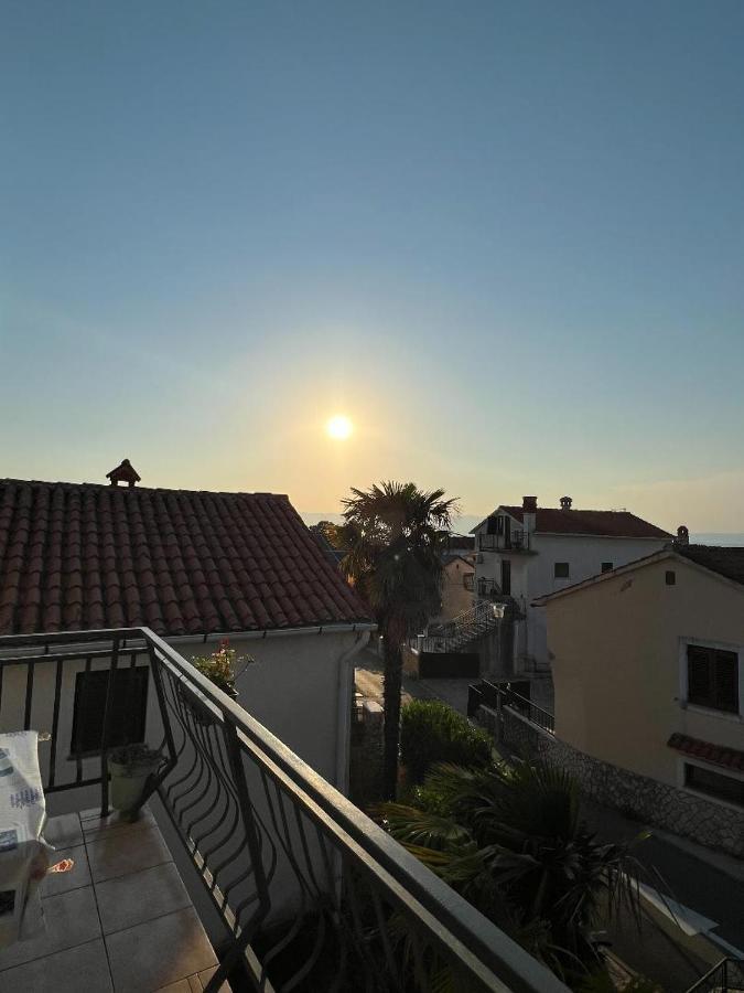 Draga Rooms Njivice Bagian luar foto